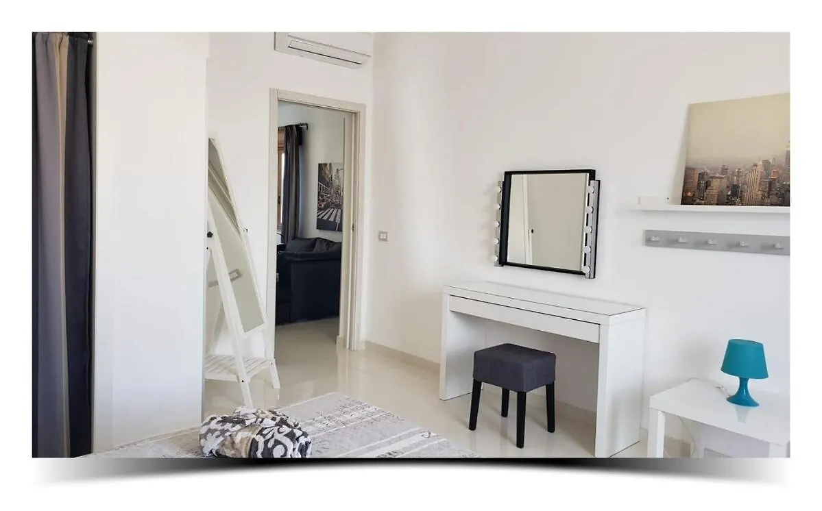 Donna Lucia Home Pozzallo Apartman